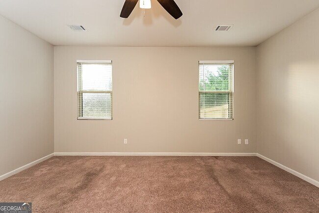 Building Photo - 700 Feldwood Ln