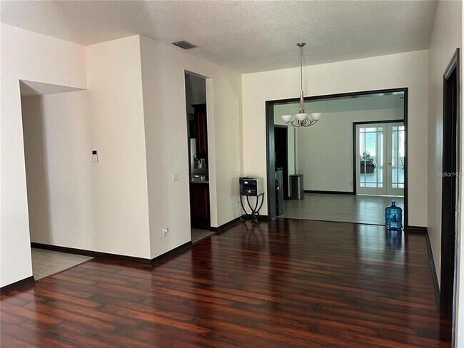 Building Photo - 1858 N Prairie Dunes Ct