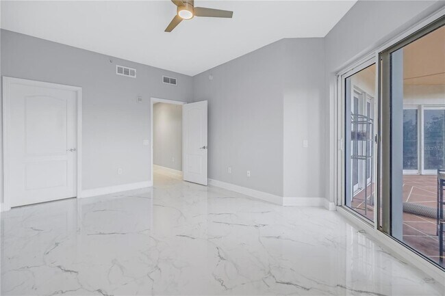 Building Photo - 12077 Gandy Blvd N