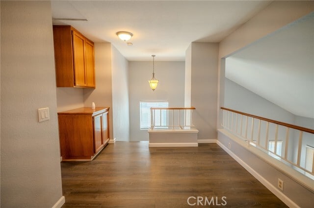 Building Photo - 3099 Oakview Ln