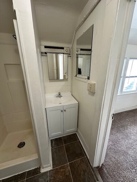 Building Photo - 614 Water St