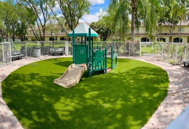 Building Photo - 8344 SW 27th St