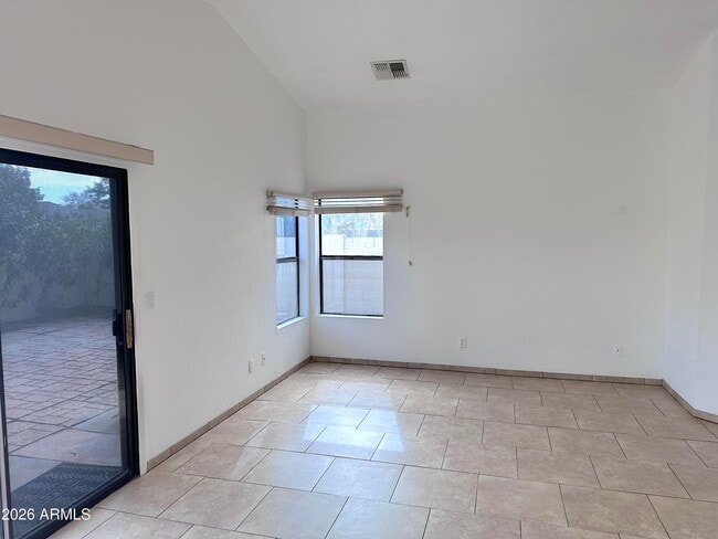 Building Photo - 4725 E Brown Rd