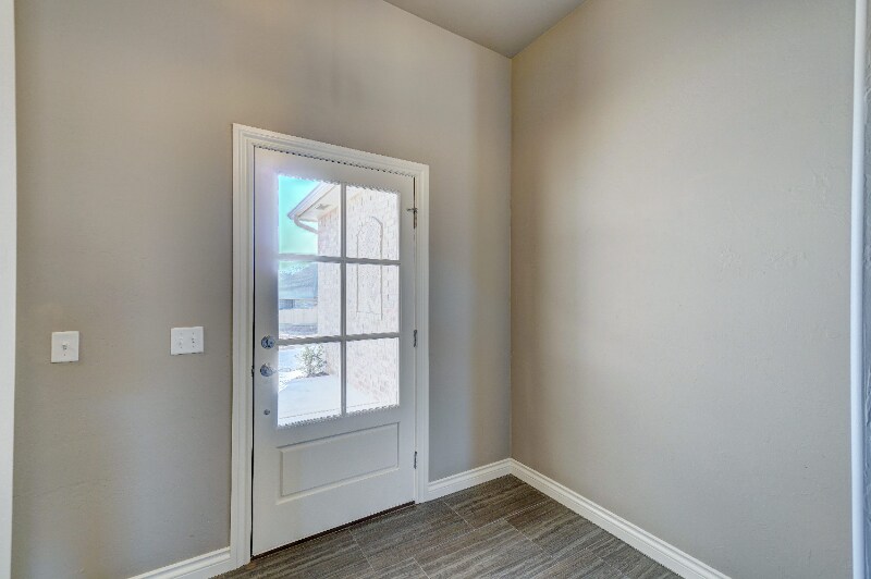 Building Photo - 2909 Tranquilo Ln