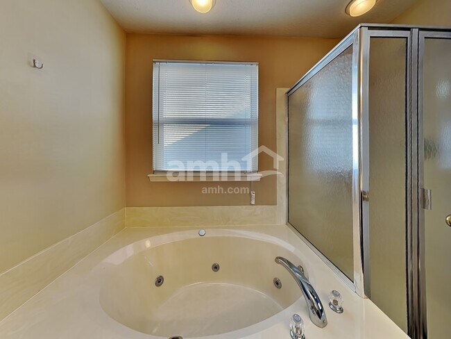 Building Photo - 3427 Talavera Dr