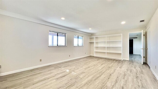 Building Photo - 21009 Fawn Ridge Dr