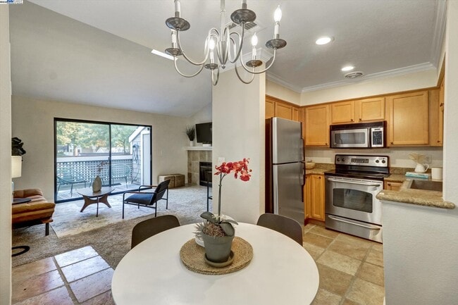 Building Photo - 130 Eastridge Dr