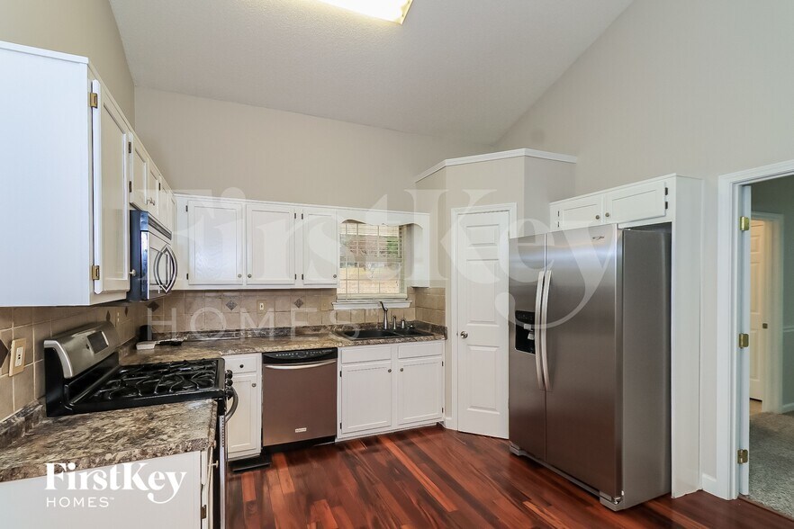 Building Photo - 139 Brooks Mill Ln