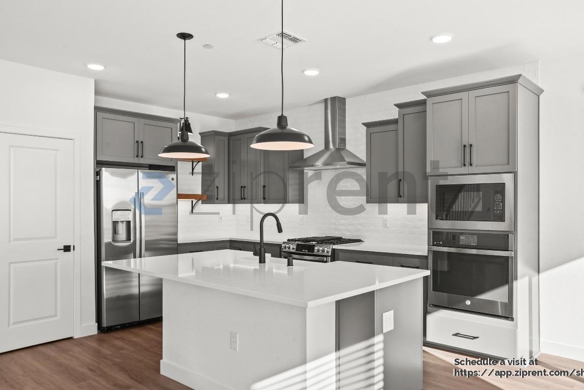 Building Photo - 412 Gold Coast Rd