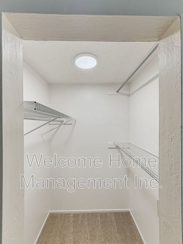 Building Photo - 1037 Mohr Ln