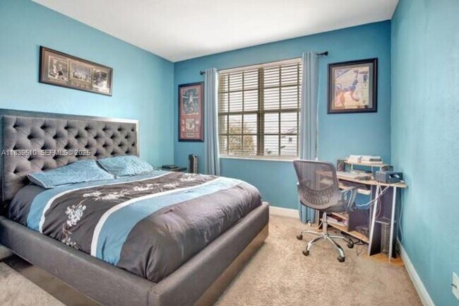 Building Photo - 5078 SW 183rd Ave