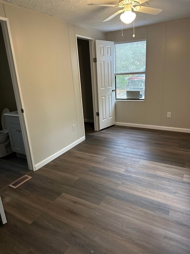 Building Photo - 1658 Rankin Ave