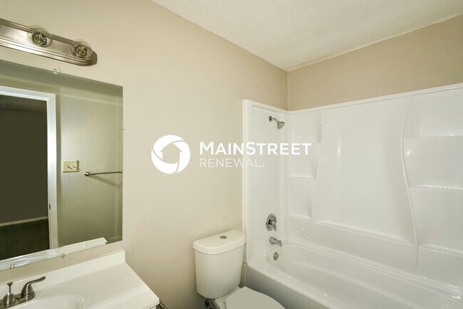 Building Photo - 3 Bedroom Pet-Friendly Home in San Antonio, TX with Main Street Renewal