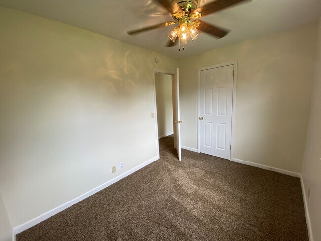 Building Photo - Pet Friendly Home For Rent Near Post!