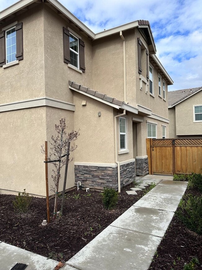 Primary Photo - $500.00 off first full months rent