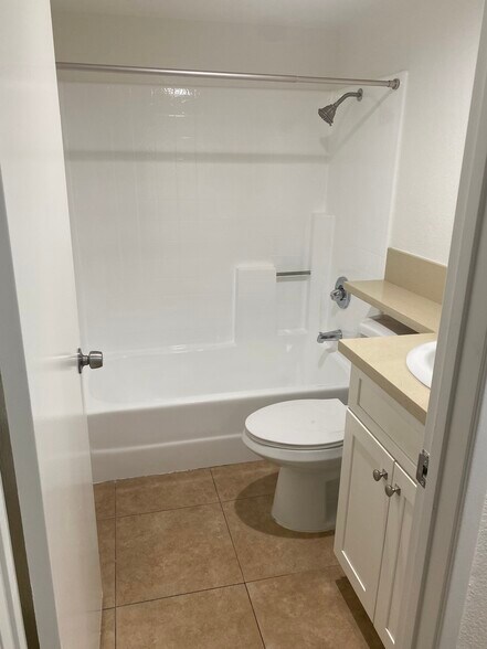 Building Photo - 8681 La Salle St