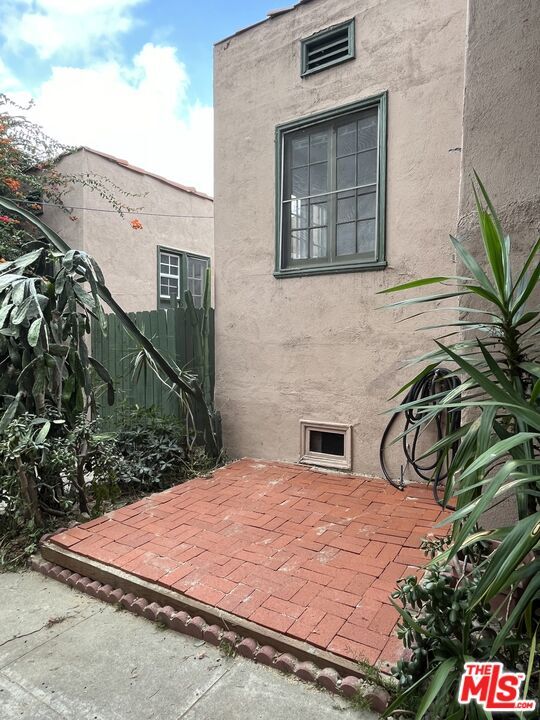 Building Photo - 1677 Golden Gate Ave