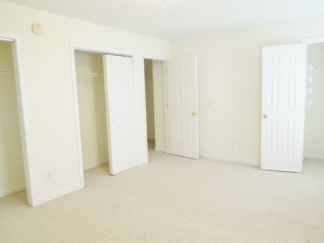 Building Photo - 108 Pleasant Hill Rd