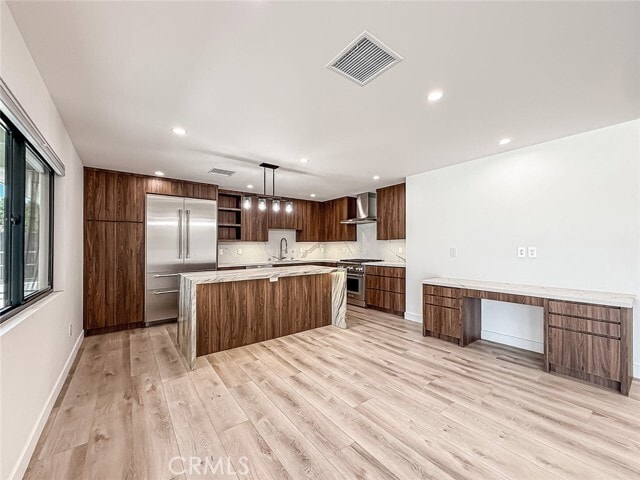 Building Photo - 22921 Dolorosa St