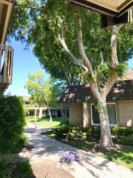 Building Photo - 10325 Elk River Ct