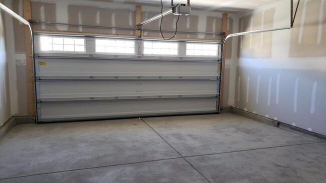 Building Photo - 152 Delta Grass Ln