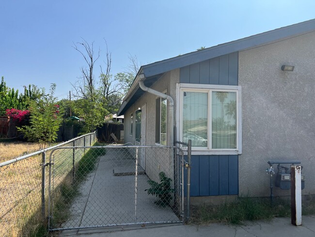 Primary Photo - 2205 Wilshire Alley