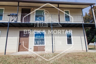 Building Photo - 1005 Clendenen Rd