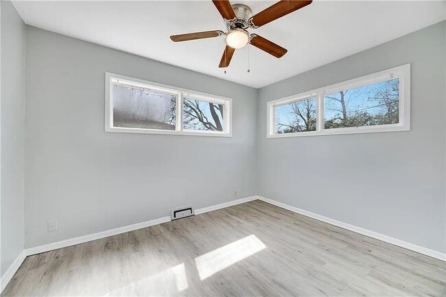 Building Photo - Don’t Miss This Updated 3-Bedroom Home