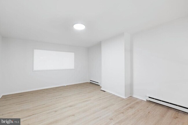 Building Photo - 207 S Patrick St