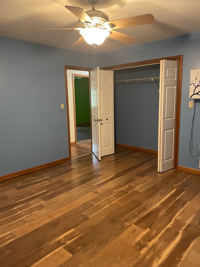 Building Photo - 3 Bedroom Home in Dauphin