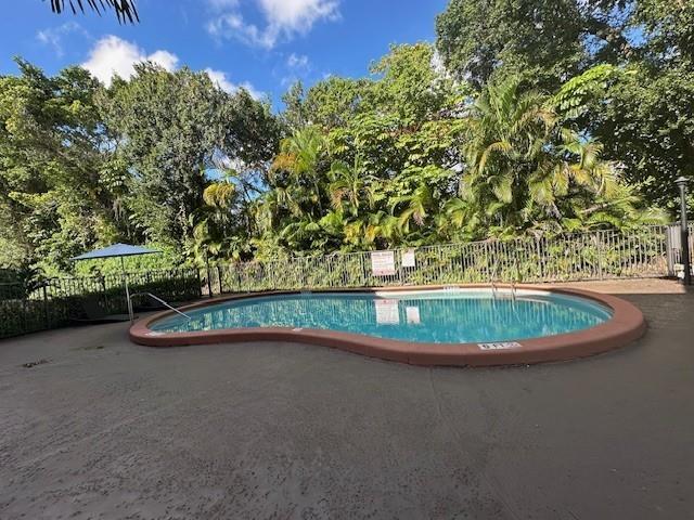 Building Photo - 2700 Coral Springs Dr