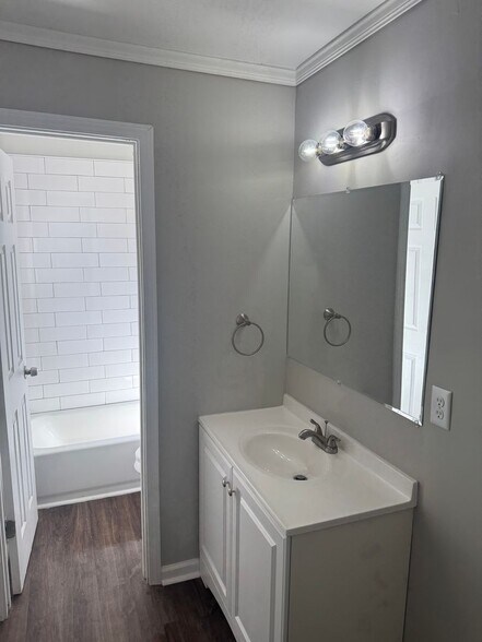 Building Photo - 3575 Millard Rd