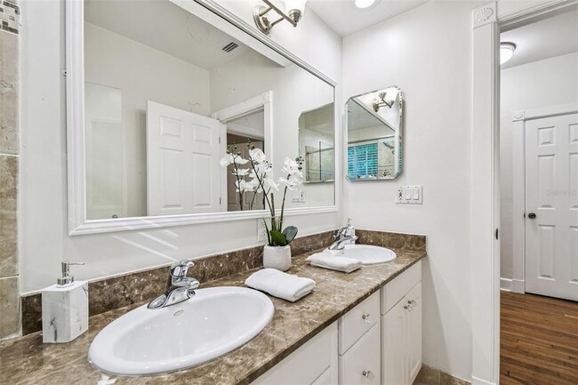 Building Photo - 2908 W San Isidro St