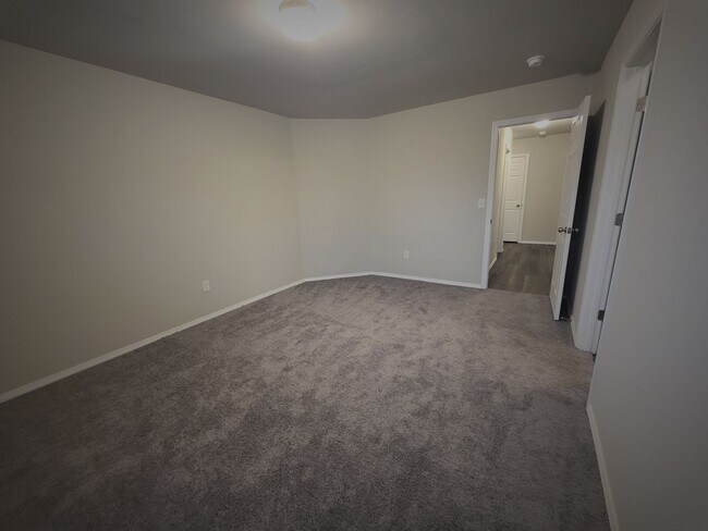 Building Photo - ?Home in the Edmond Area! ?