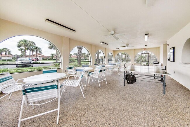 Building Photo - 104 Surfview Dr