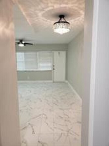 Building Photo - 5201 NE 24th Ter