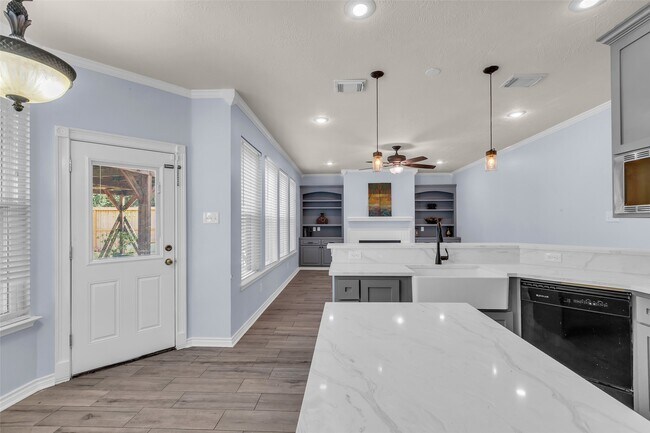 Building Photo - 30114 Thorsby Dr