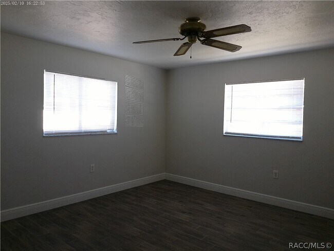 Building Photo - 29 New Florida Ave