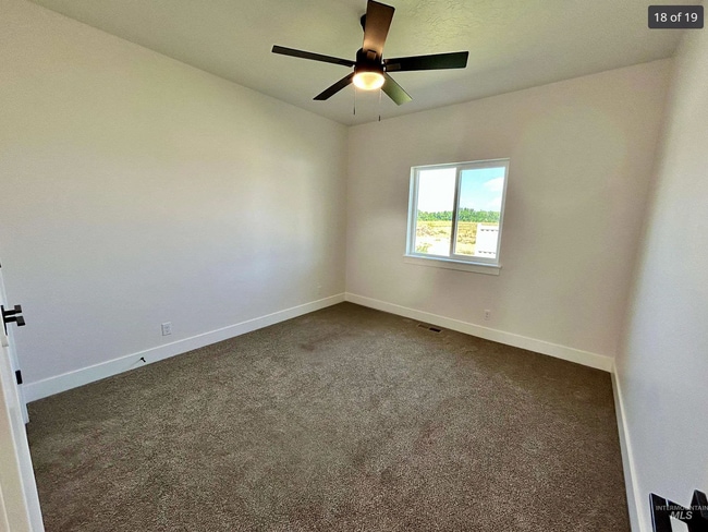 Building Photo - 1465 Mateo Ave