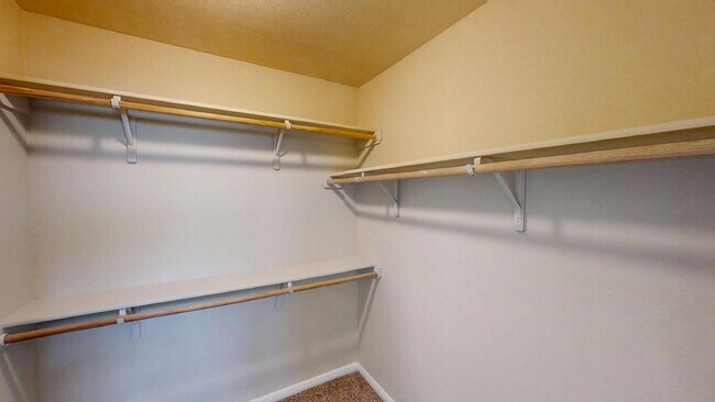 Building Photo - "Spacious 4-Bedroom Killeen Gem with Elega...