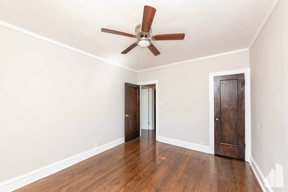 Building Photo - 5075 N Wolcott Ave