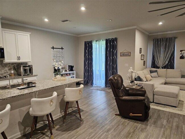Building Photo - 8507 Sunshower Pl