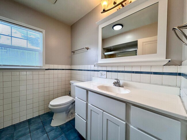 Building Photo - Two Bedroom Home in Muskegon