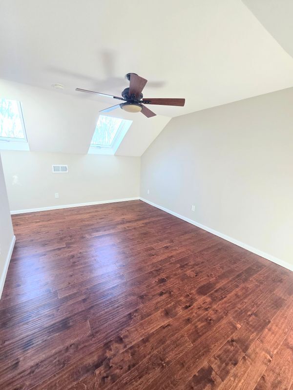 Building Photo - 11 Ingham Way