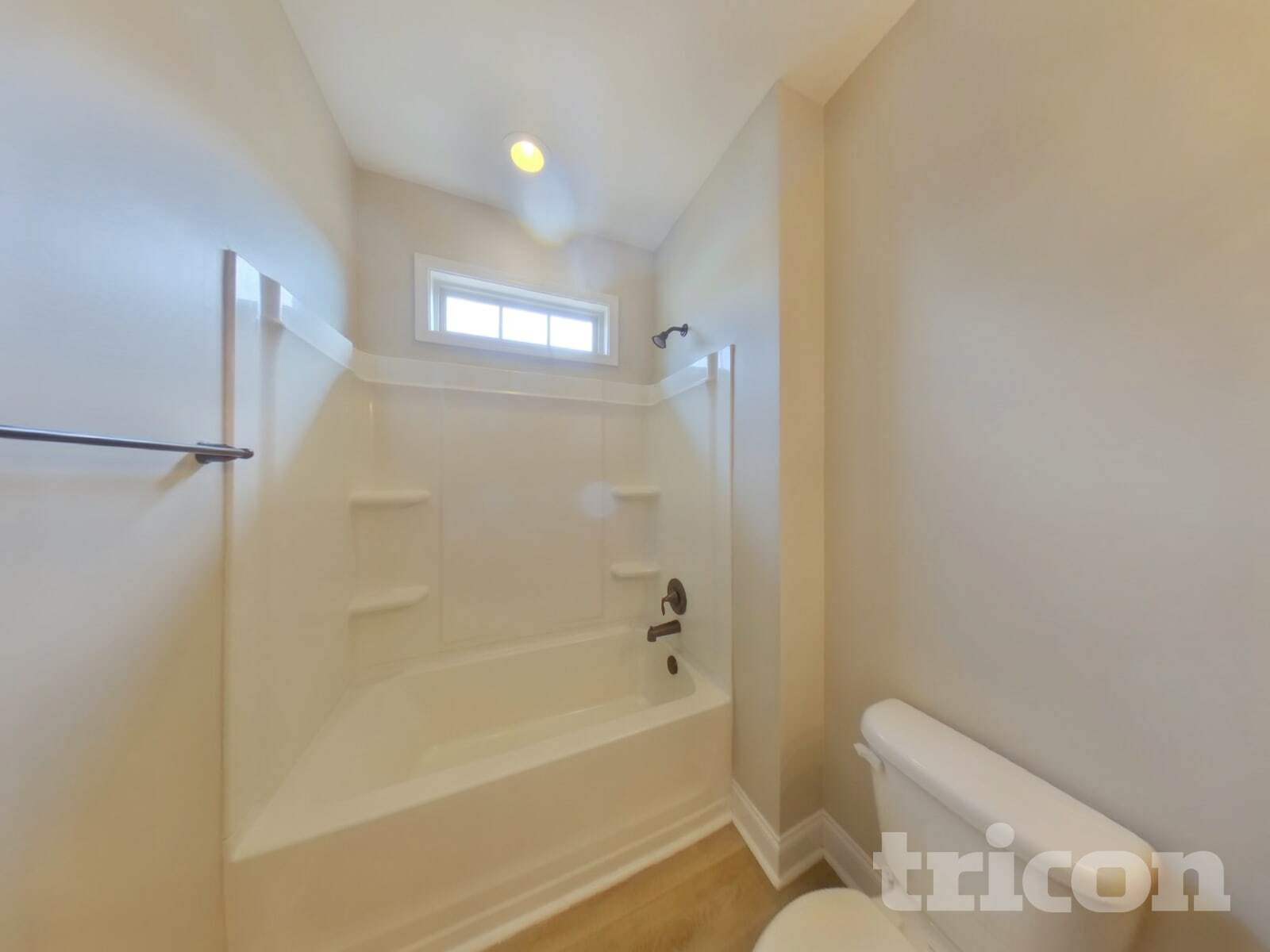 Building Photo - 910 Deepwood Ct