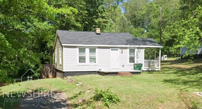 Building Photo - Recently Remodeled 3 Bedroom Home with Large Backyard and Covered Front Porch