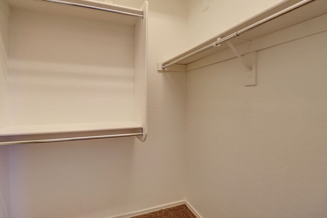 Building Photo - 6461 E Kilkenny Pl