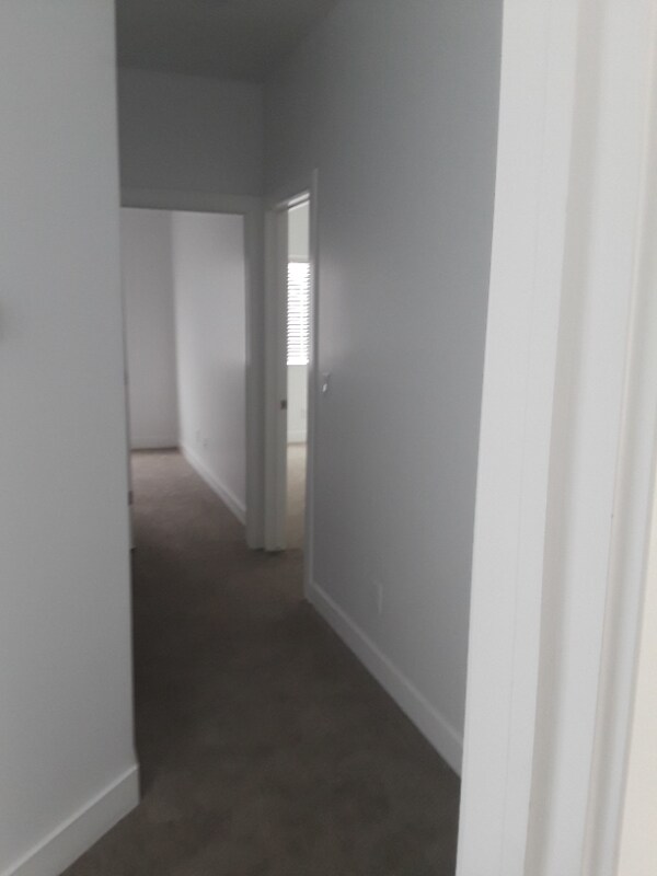 Building Photo - 2179 525 W