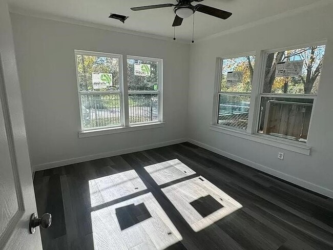 Building Photo - 3903 Broyles St