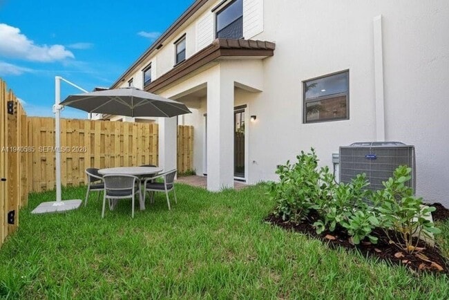 Building Photo - 15955 SW 2nd St